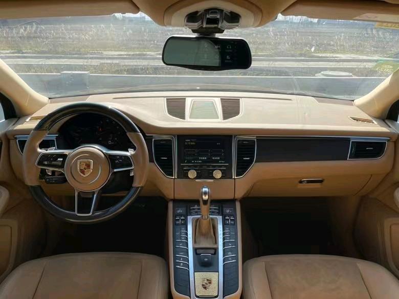 盐城15年保时捷Macan7
