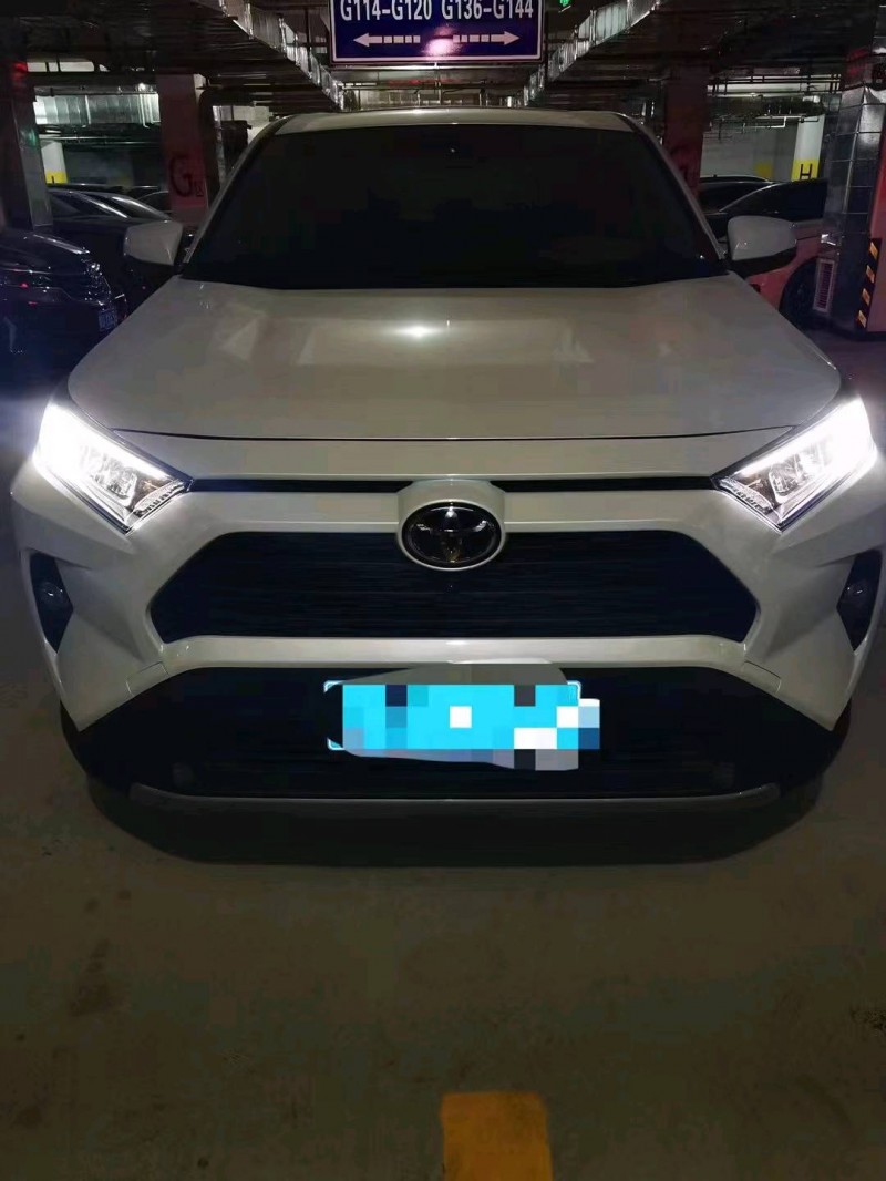 重庆22年丰田RAV4荣放2