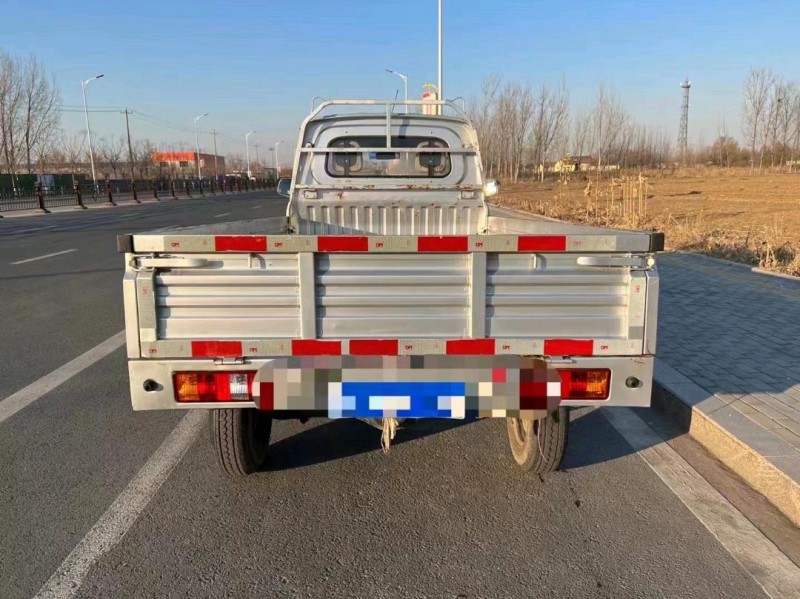 济南19年东风风光8