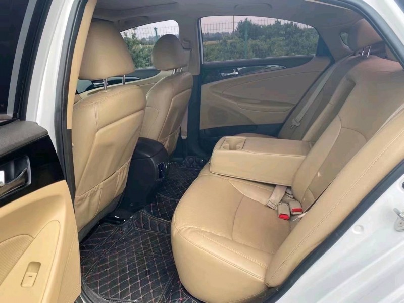 济南17年现代索纳塔八7