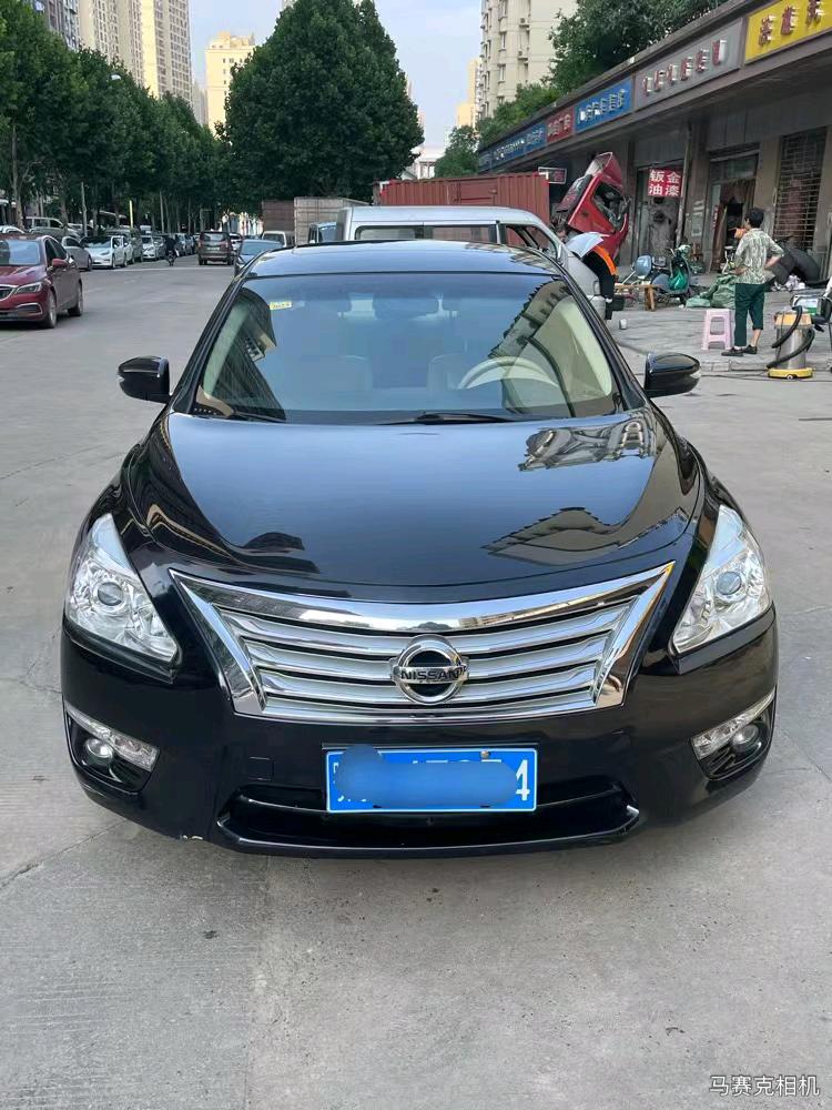 宜昌15年日产天籁1