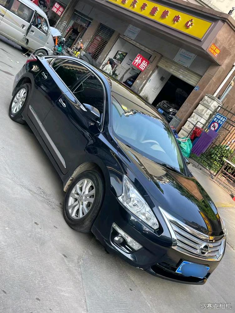 宜昌15年日产天籁3