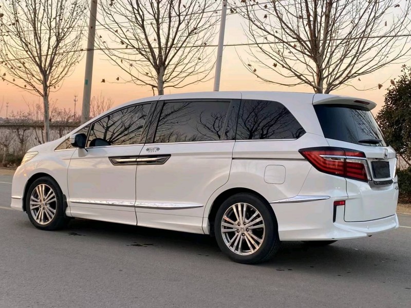 徐州17年本田艾力绅3