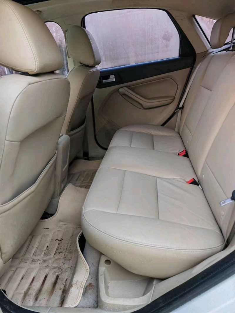 枣庄16年福特福克斯8