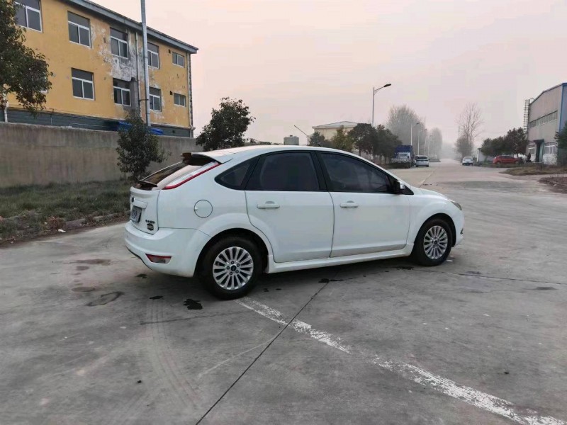 枣庄16年福特福克斯6