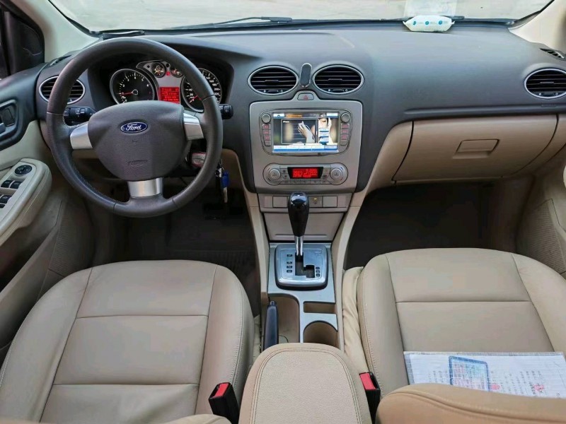 枣庄16年福特福克斯5