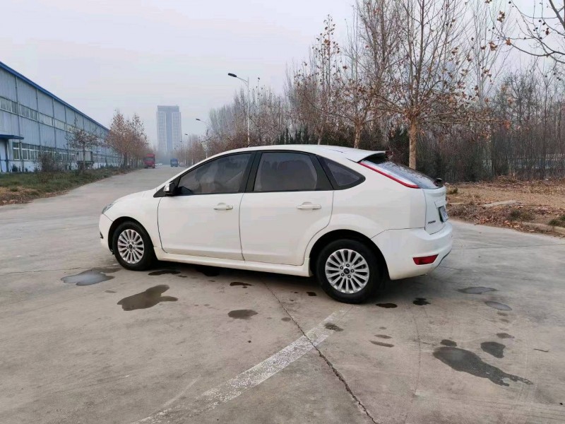 枣庄16年福特福克斯1