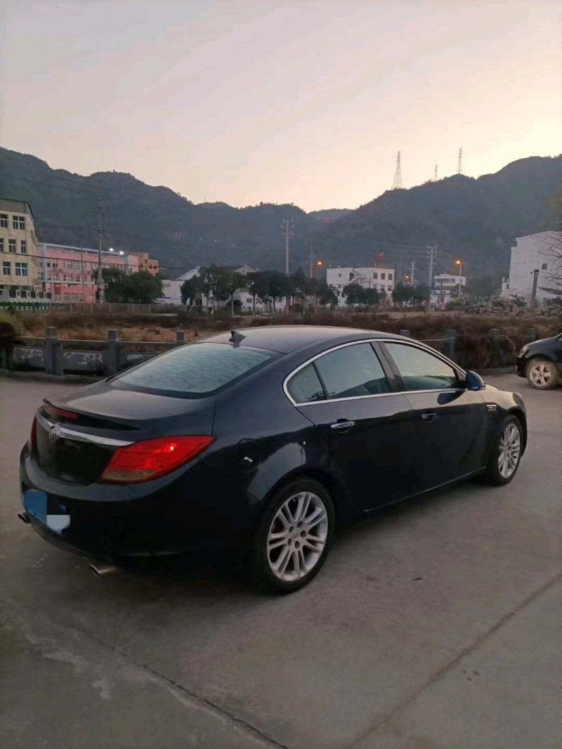 嘉兴10年别克君威5