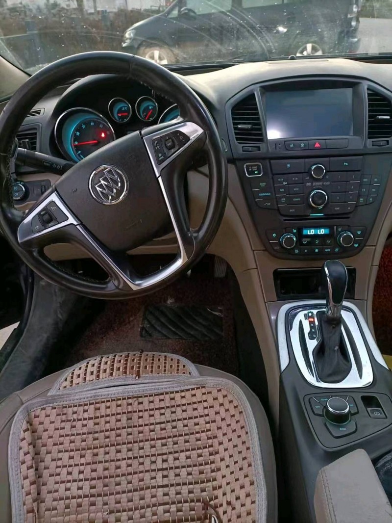 嘉兴10年别克君威8