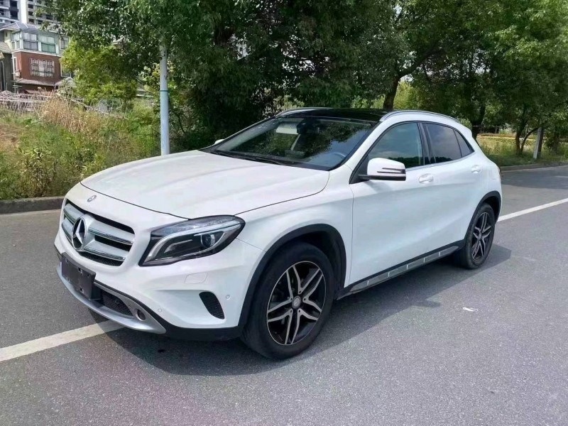 嘉兴16年奔驰GLA3