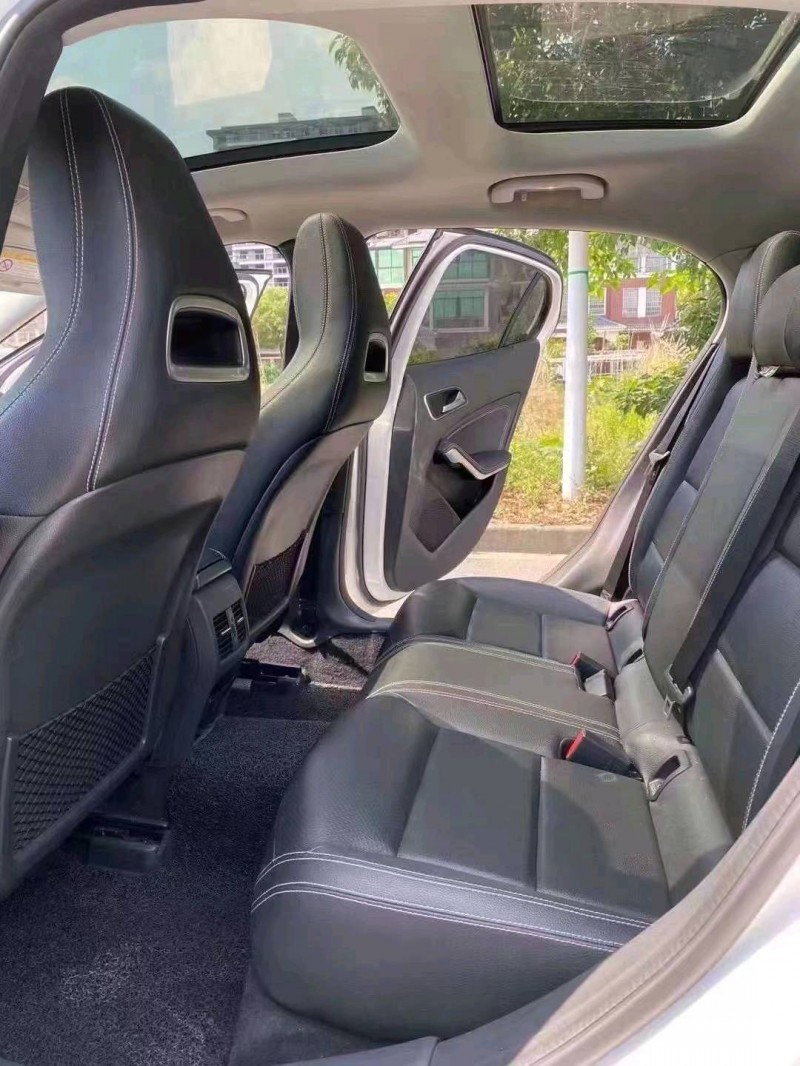 嘉兴16年奔驰GLA8