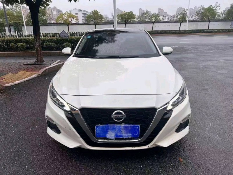 嘉兴20年日产天籁1