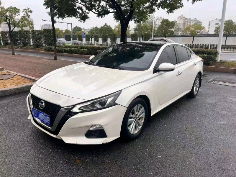 嘉兴20年日产天籁3