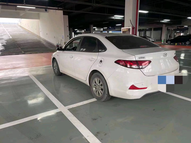 嘉兴17年现代悦动3