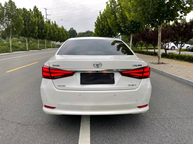 廊坊16年丰田皇冠8