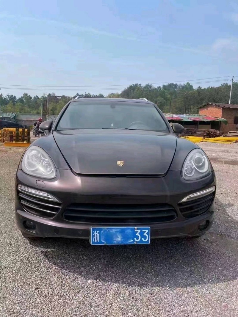 嘉兴14年保时捷卡宴1