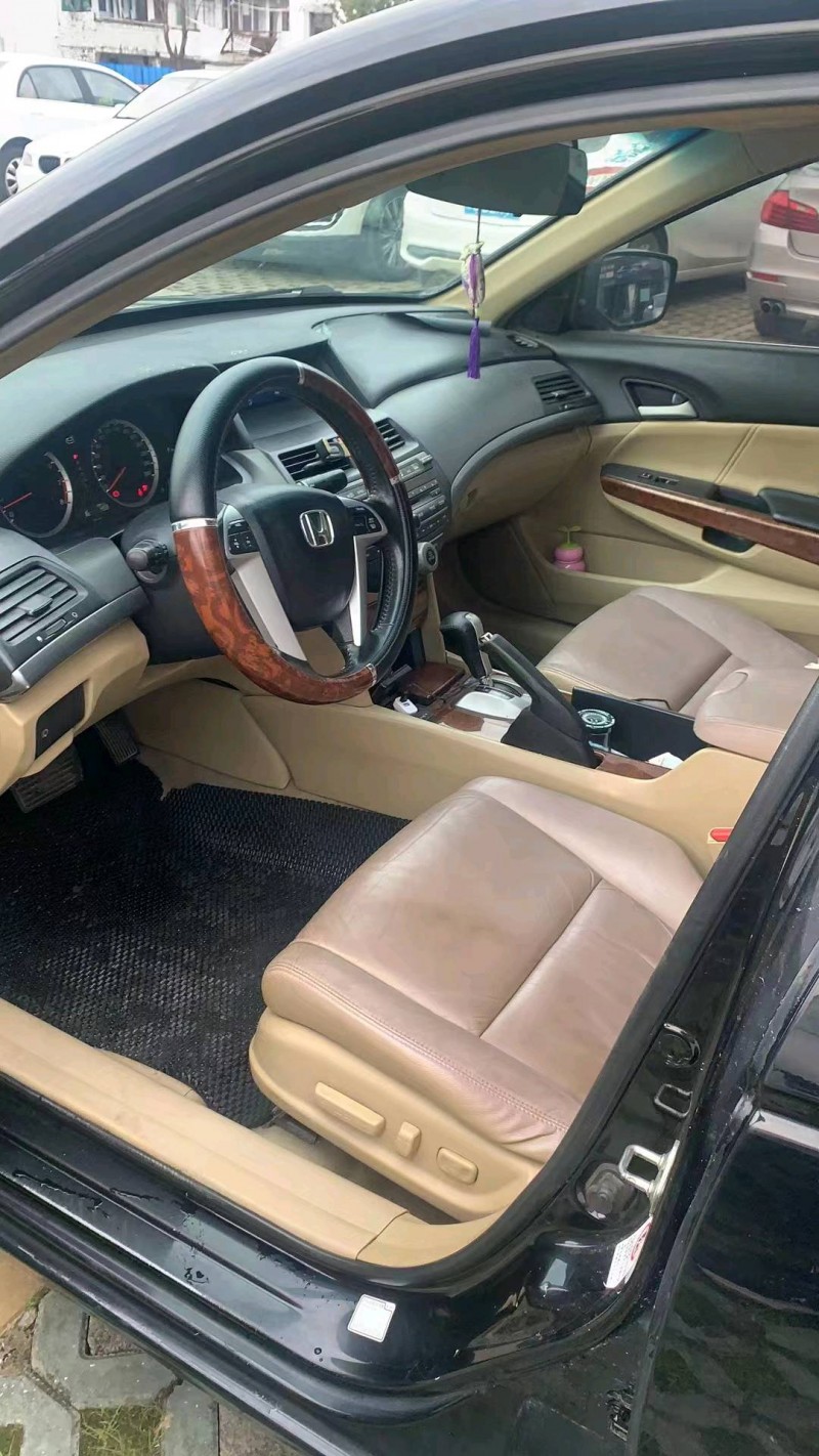 嘉兴12年本田雅阁5