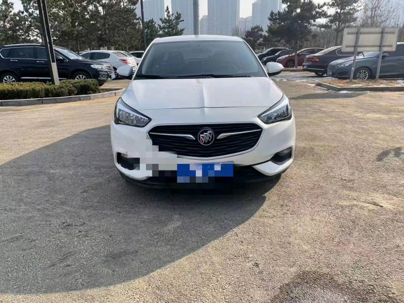 枣庄21年别克凯越1