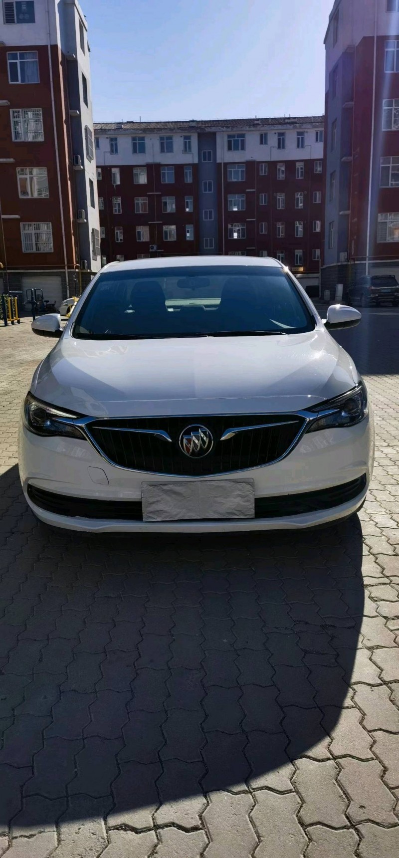 邯郸19年别克君威1