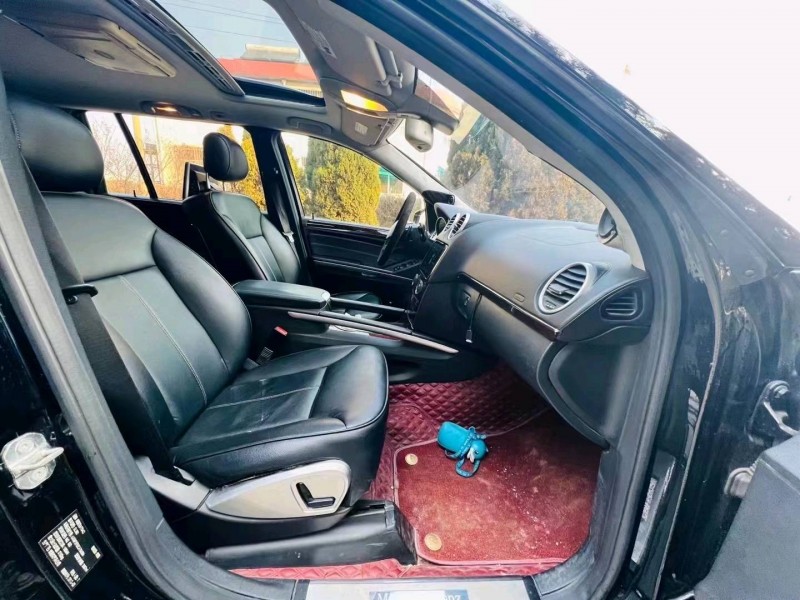 东营12年奔驰GL7