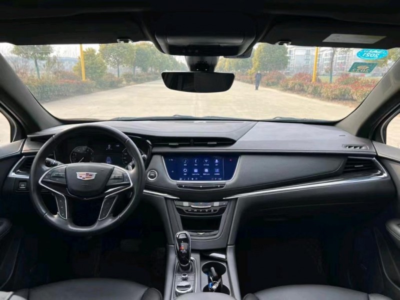盐城20年凯迪拉克XT57