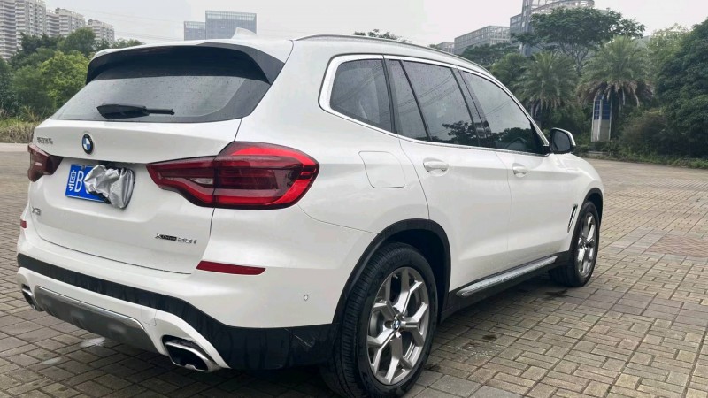 广州21年宝马X37