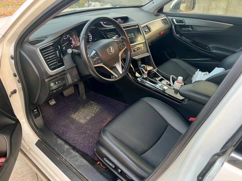 湖州15年本田思铂睿3