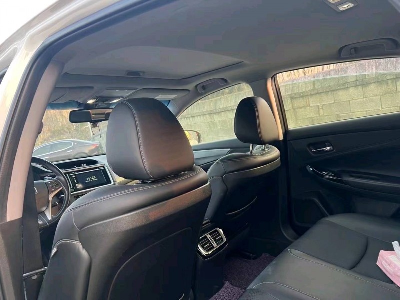 湖州15年本田思铂睿5