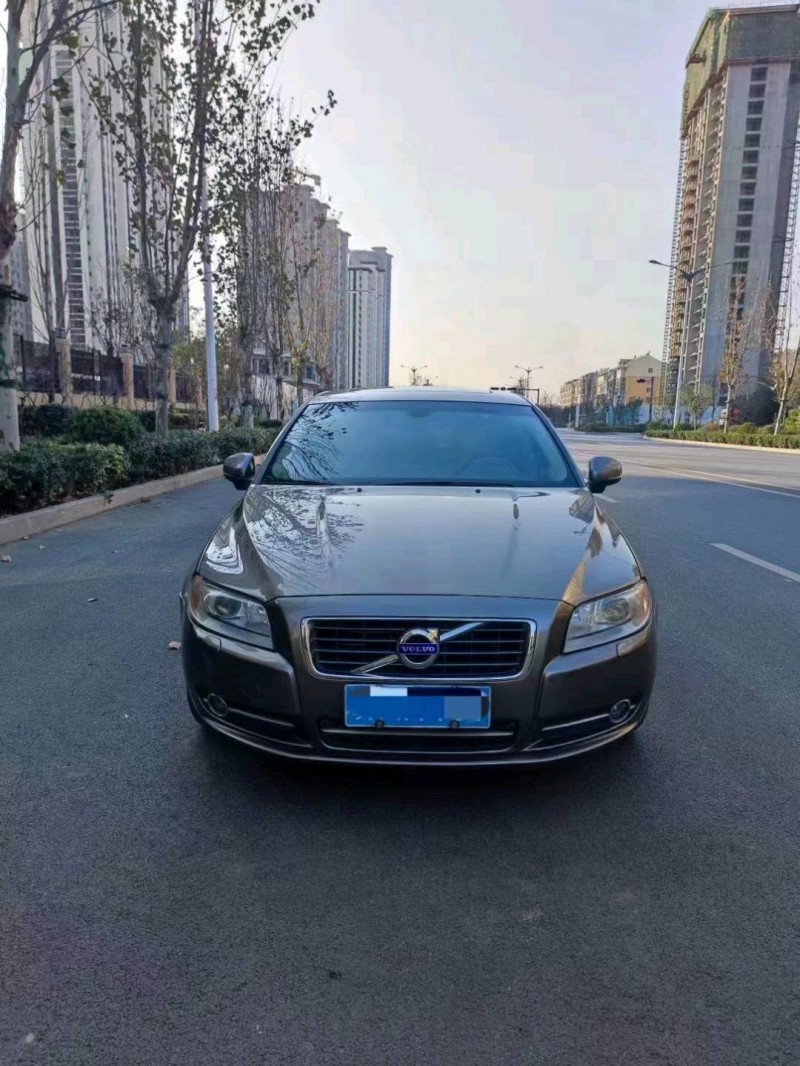 枣庄13年沃尔沃S80L1