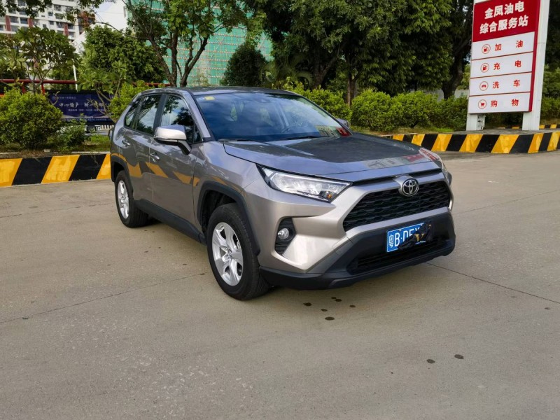 广州21年丰田RAV4荣放2