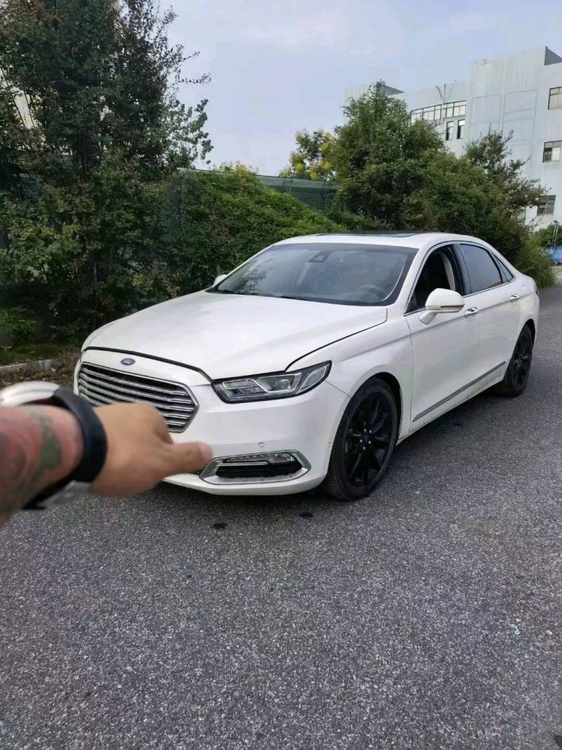 嘉兴17年福特金牛座1