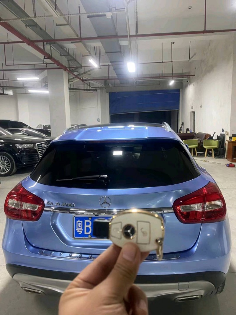 广州17年奔驰CLA9