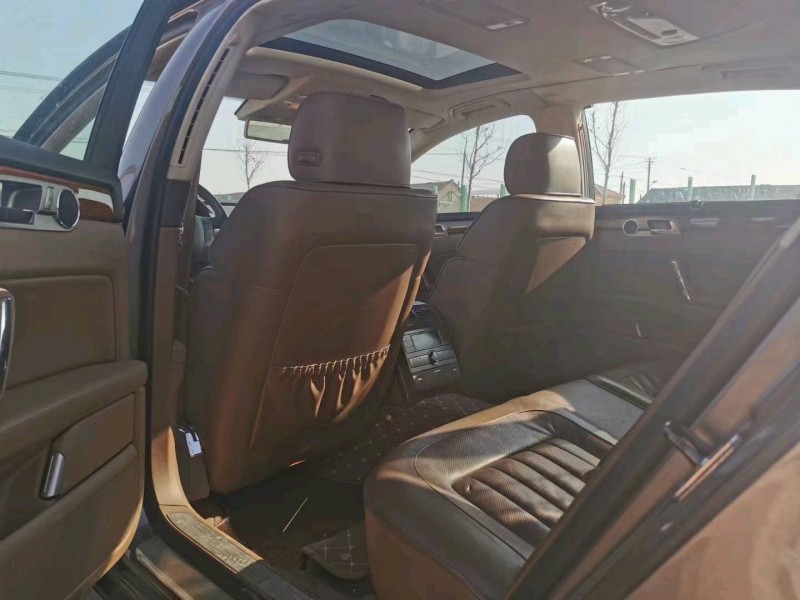 济南13年大众辉腾4