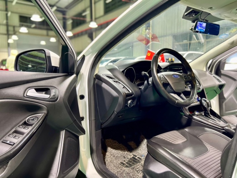 东莞19年福特福克斯1