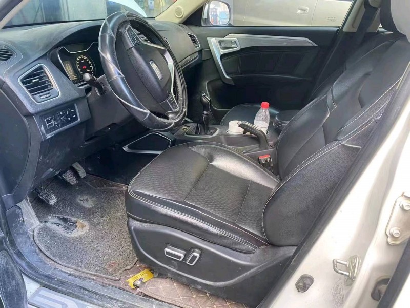 济南17年吉利远景X64