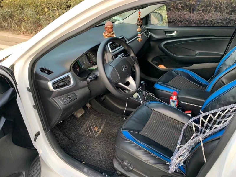 济南18年现代瑞纳3