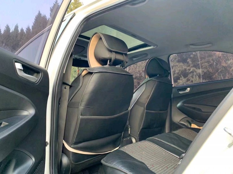 济南18年现代瑞纳4