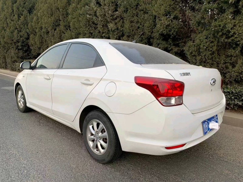 济南18年现代瑞纳7