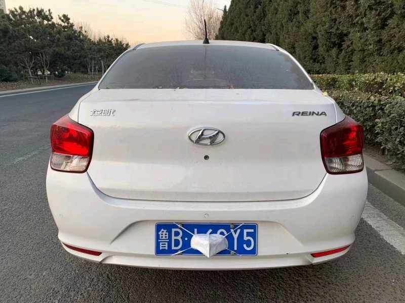 济南18年现代瑞纳8