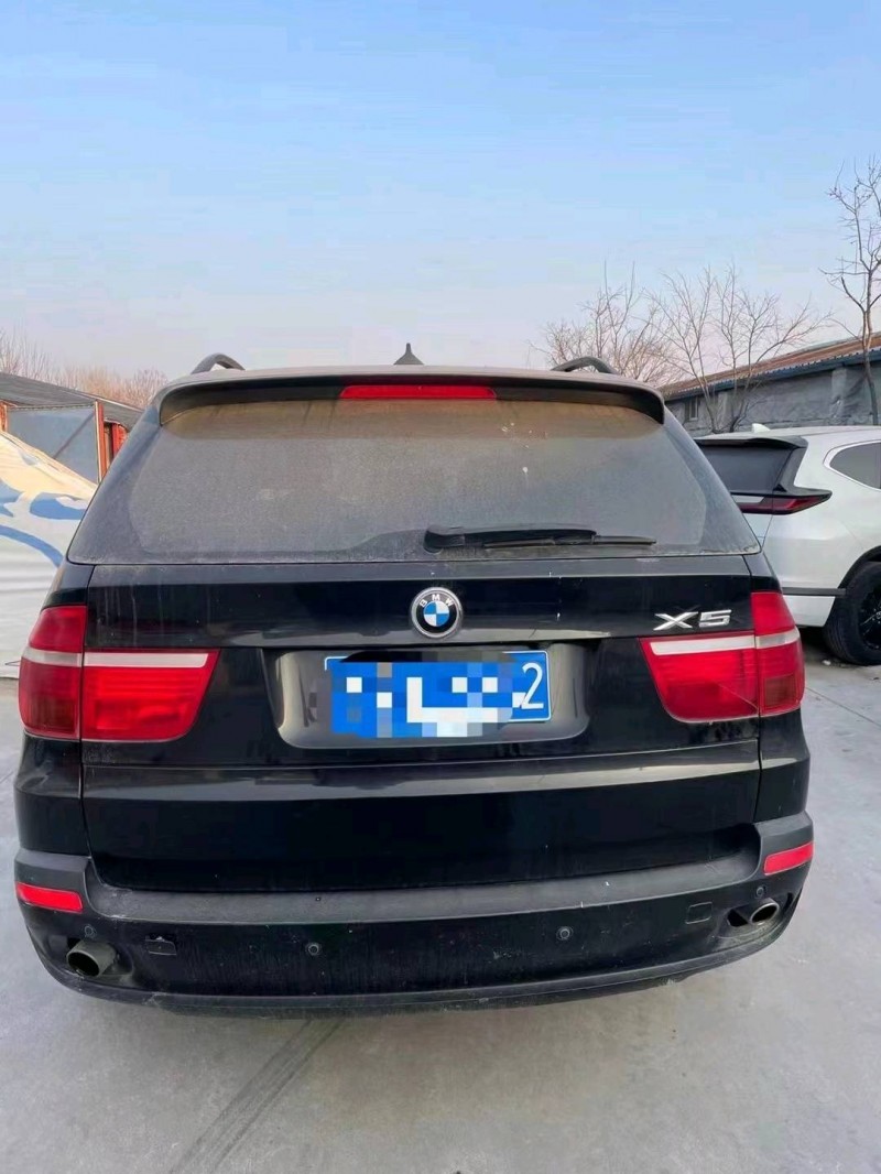 济南09年宝马X58