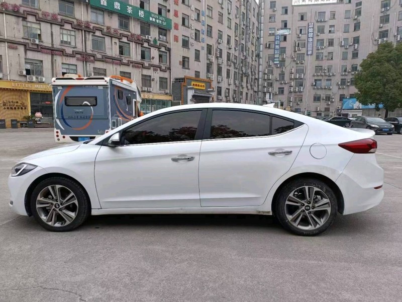嘉兴19年现代领动2