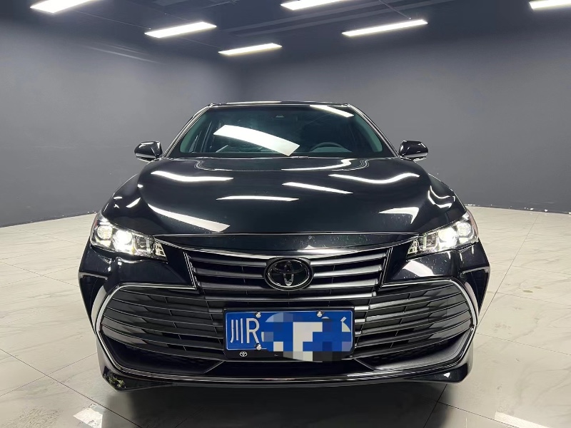 成都21年丰田亚洲龙1