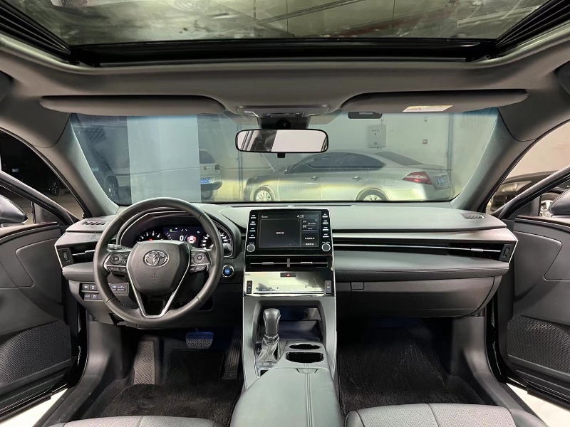 成都21年丰田亚洲龙9