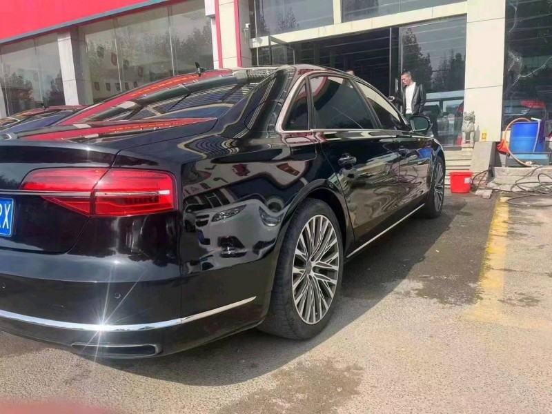 北京17年奥迪A8L3