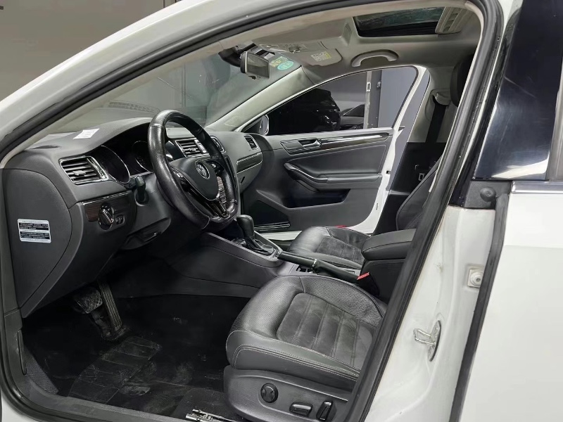 成都16年大众速腾8