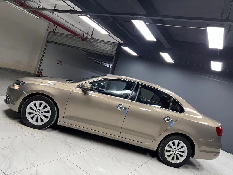 成都15年大众速腾5