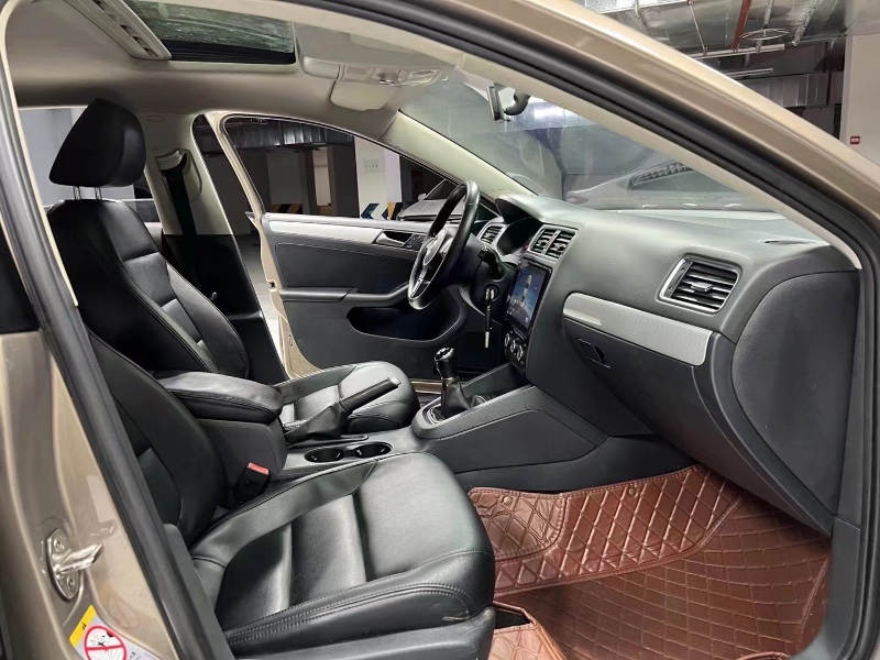 成都15年大众速腾8