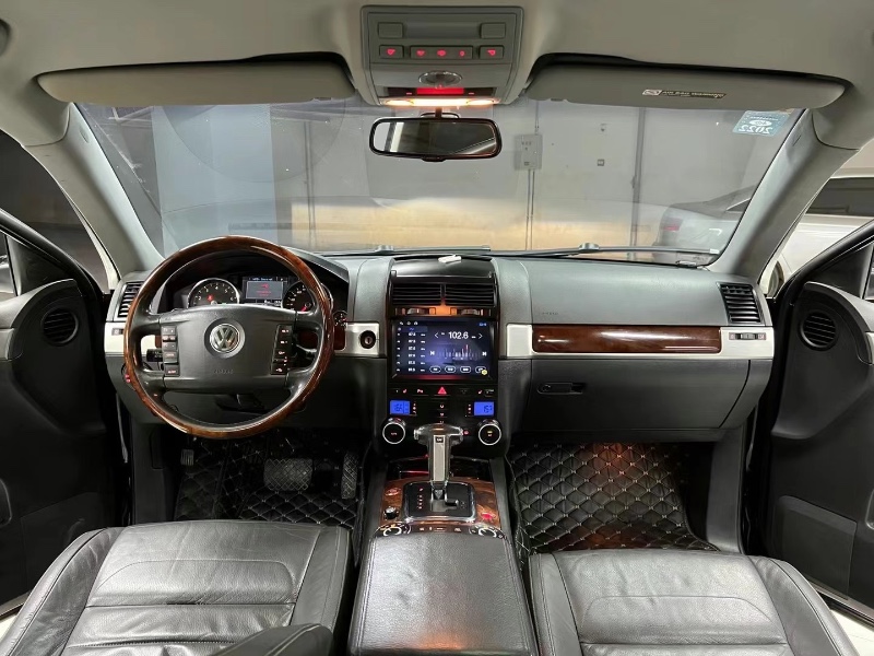 成都08年大众途锐6