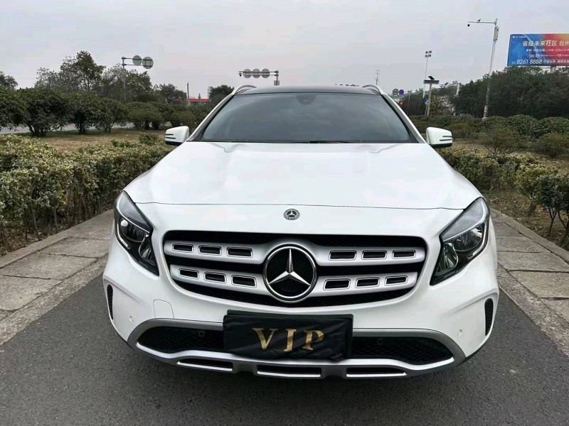 嘉兴19年奔驰GLA1