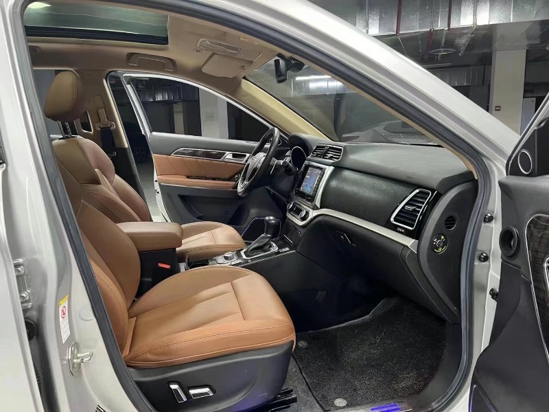 成都15年哈弗H68